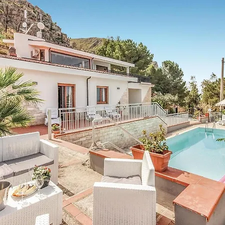 בית נופש Belvedere *