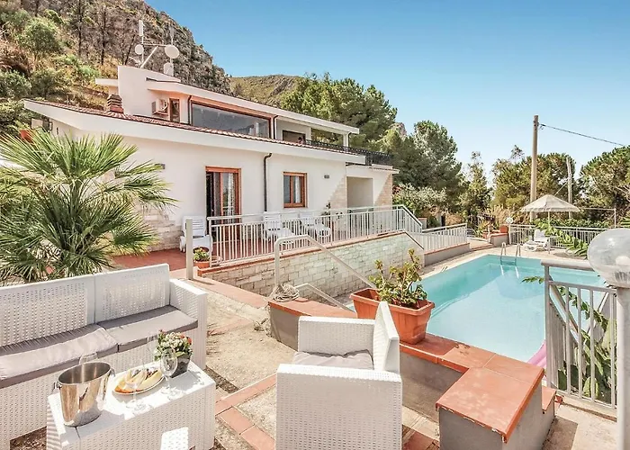 בית נופש Belvedere *